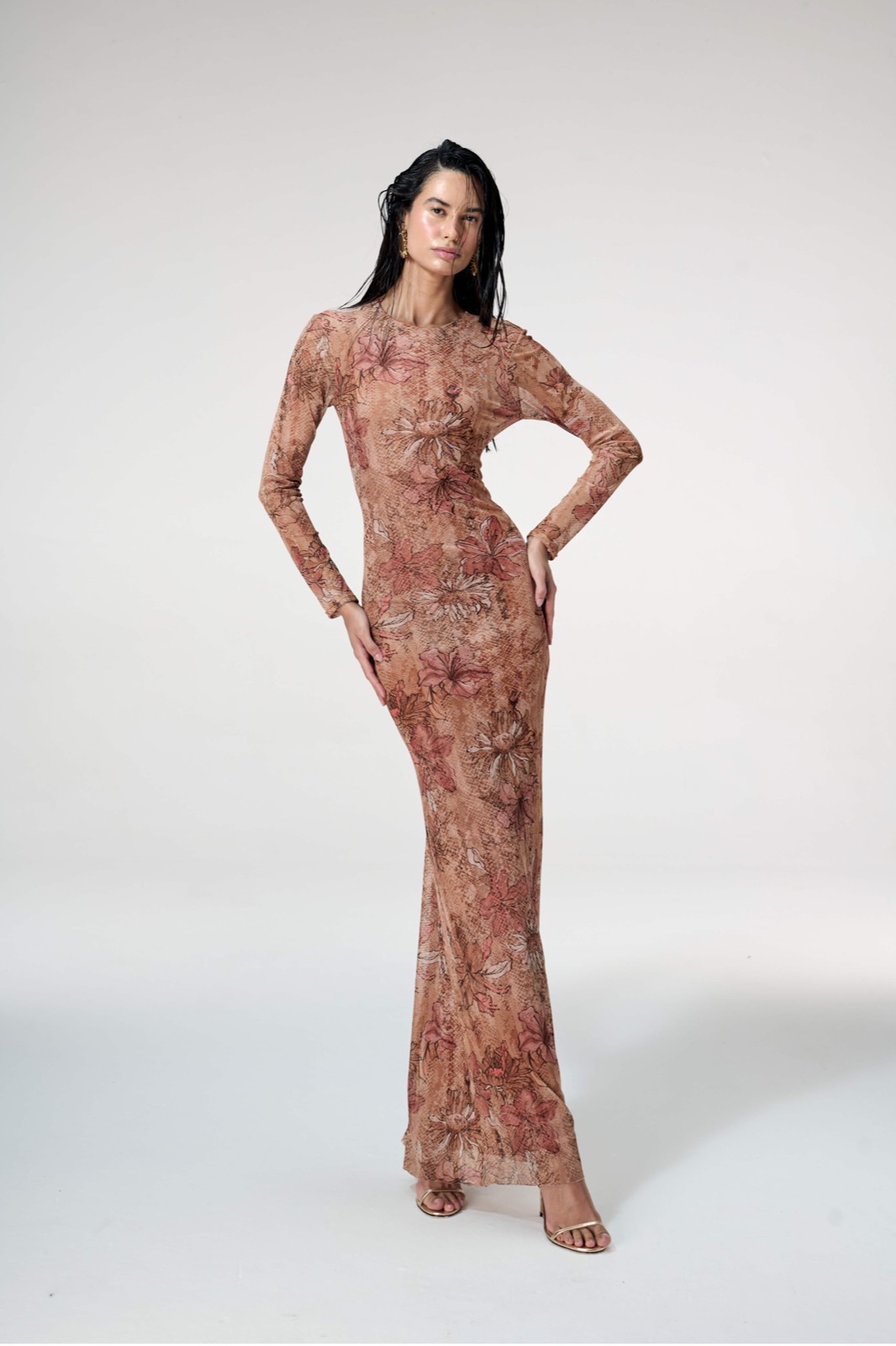 Vestido longo estampa floral, mangas longas